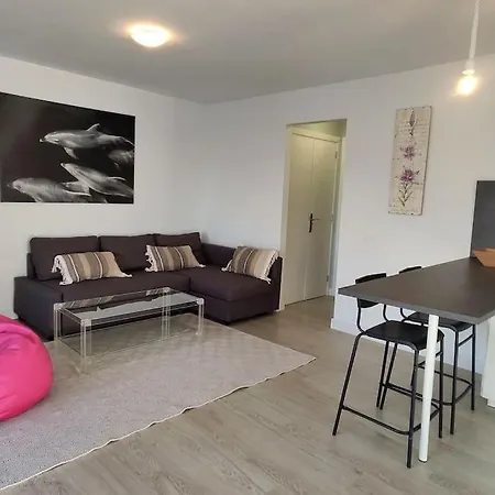 Infinite Ocean View + Terrace + Parking דירה *